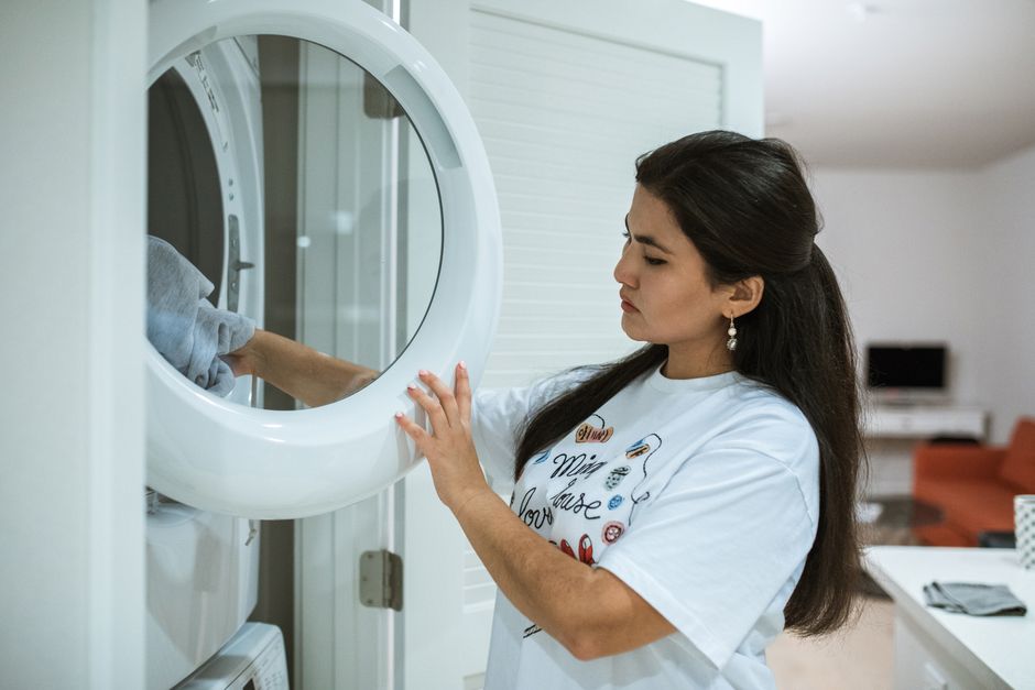 como lavar roupa com centrifuga